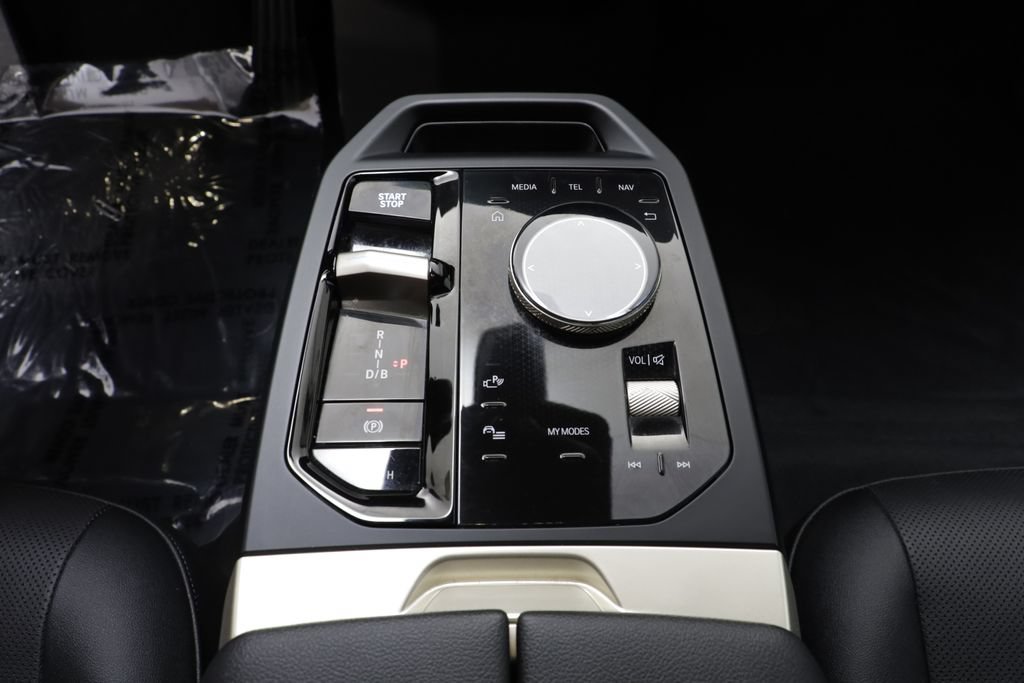 Certified 2023 BMW iX xDrive50 w/ Sport Package AWD/4WD image 13