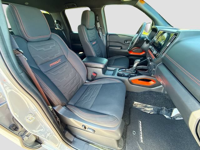 Used 2025 Nissan Frontier Pro-X RWD image 25