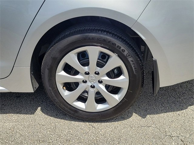 Used 2025 Toyota Corolla LE image 5
