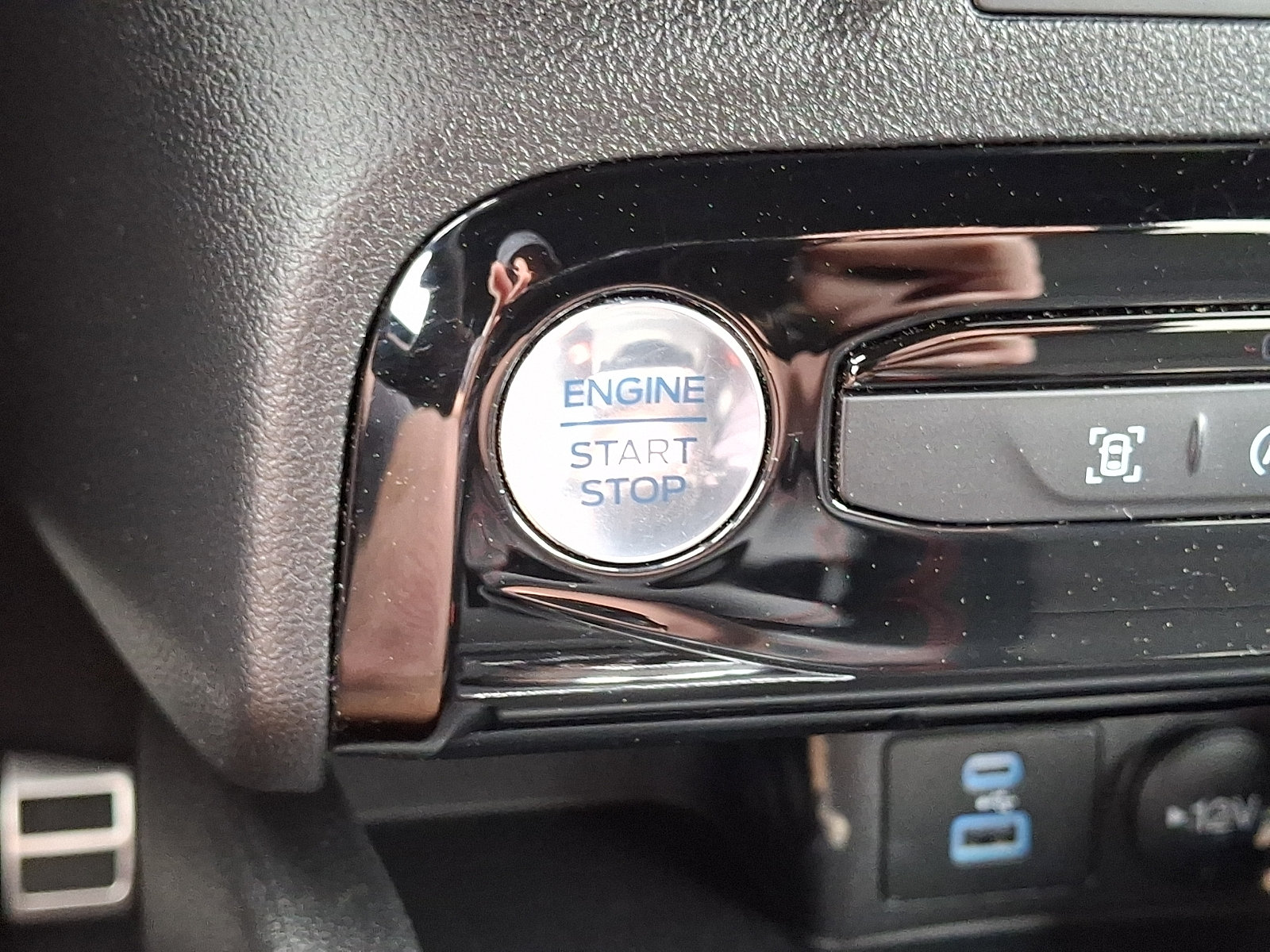 Certified 2023 Ford Escape ST-Line w/ Tech Pack #1 AWD/4WD image 26