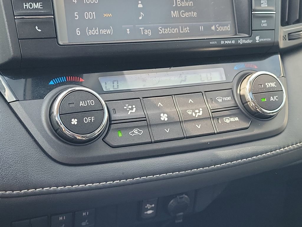 Used 2018 Toyota RAV4 Limited image 31