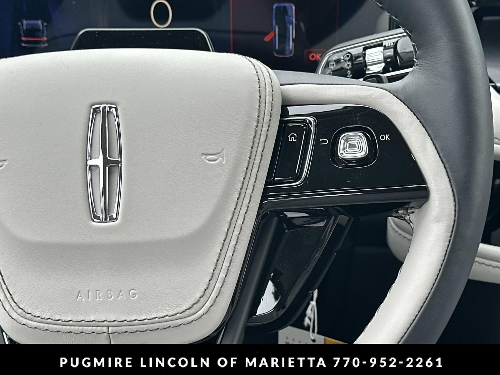 New 2026 Lincoln Aviator 2WD image 26