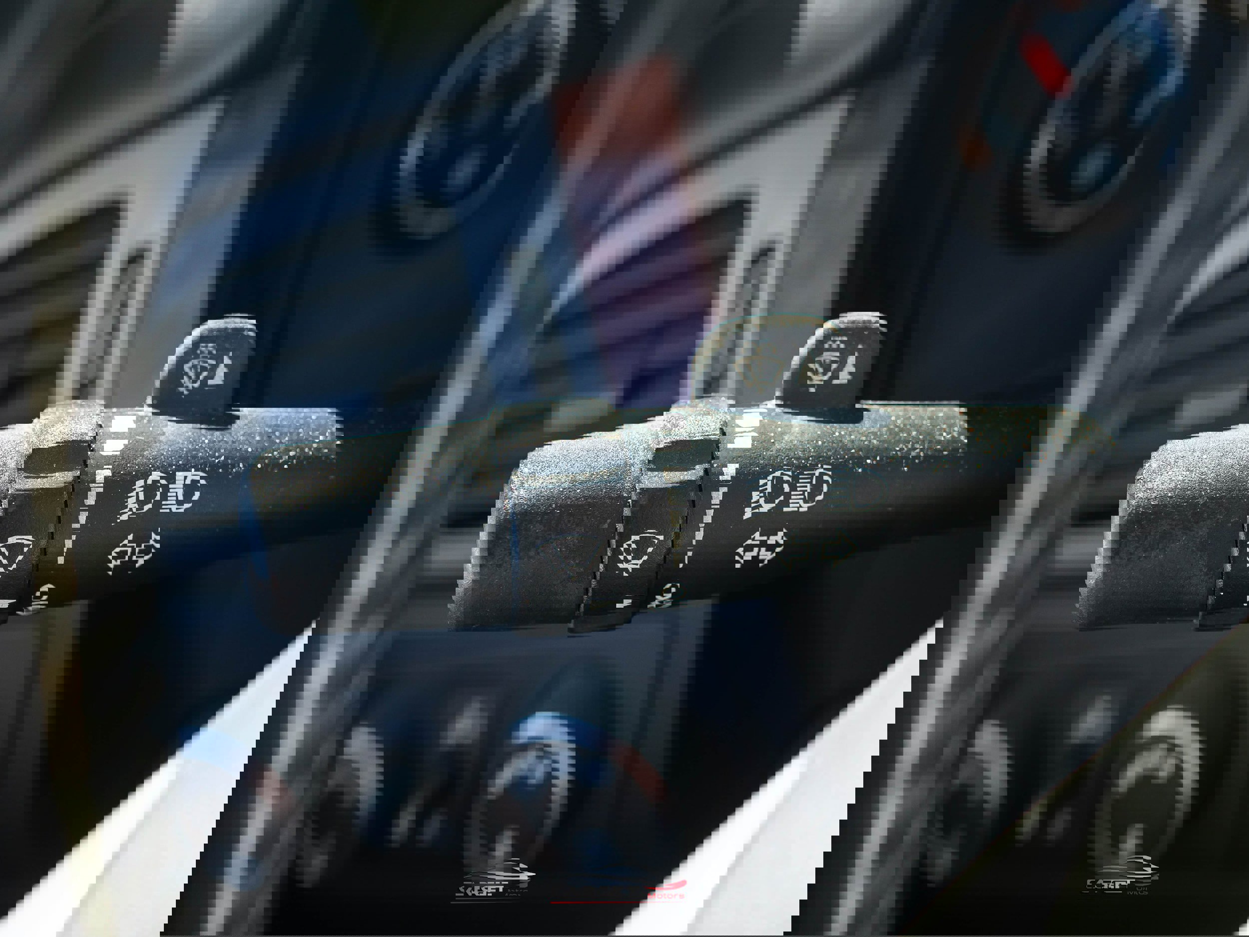 Used 2013 Chevrolet Avalanche LTZ image 27