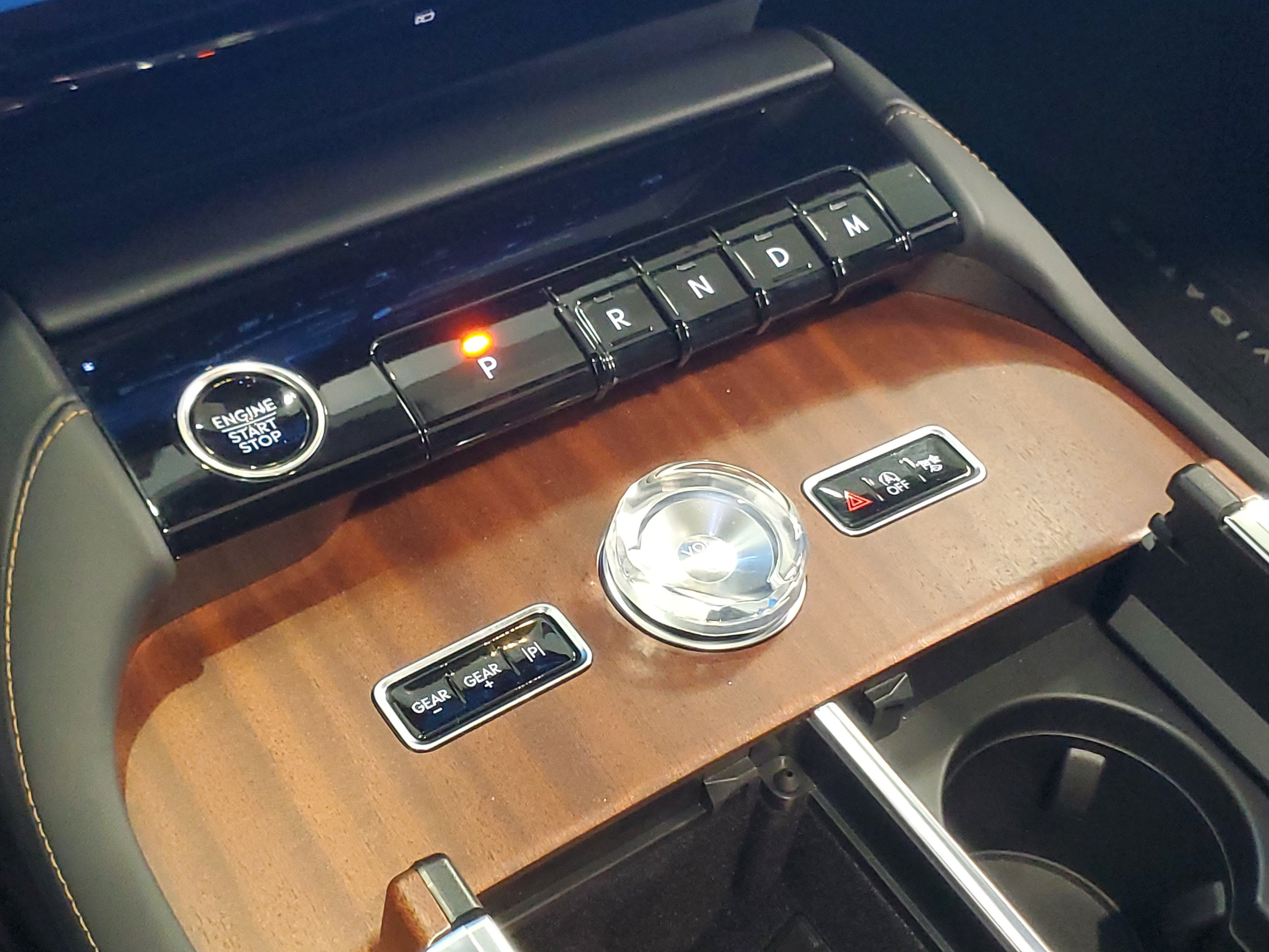 New 2026 Lincoln Navigator L Black Label AWD/4WD image 19