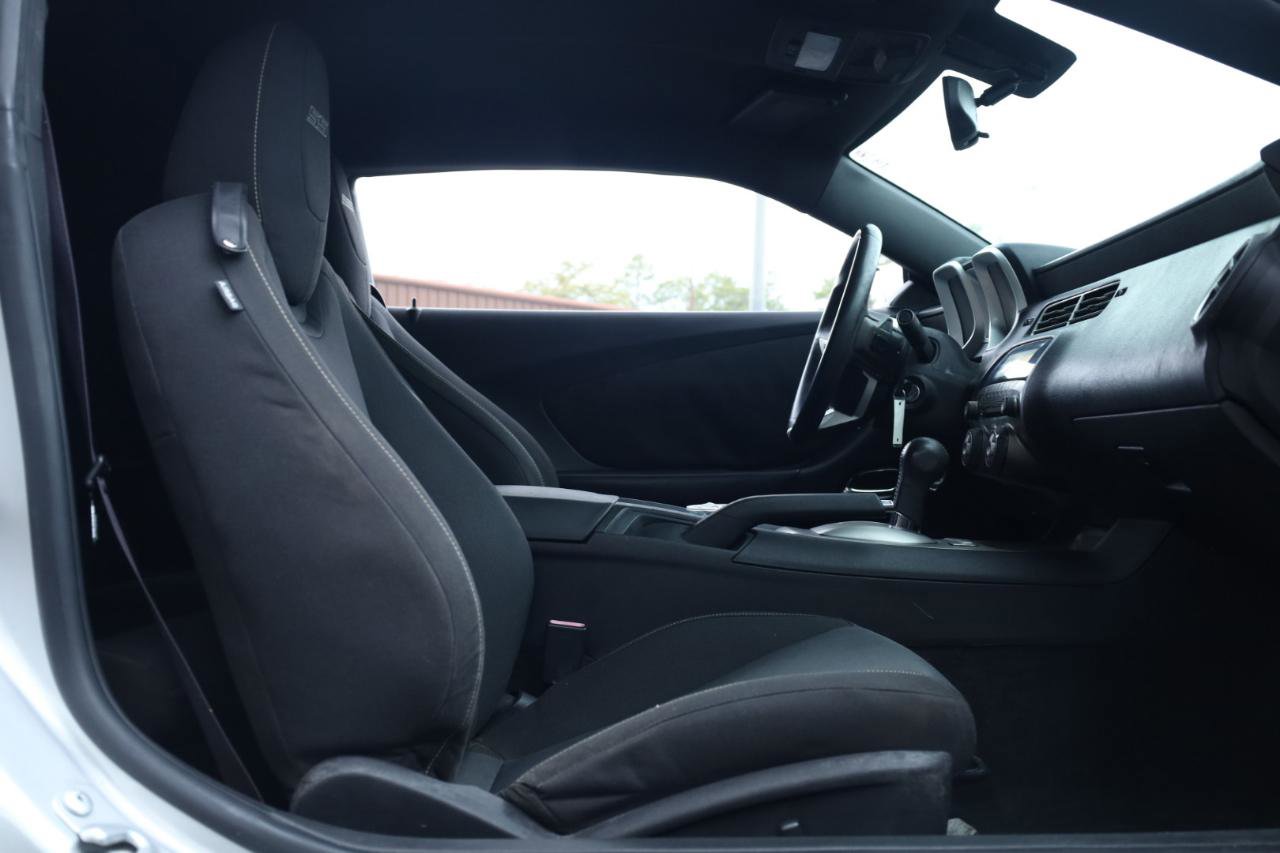 Used 2010 Chevrolet Camaro SS w/ RS Package RWD image 13