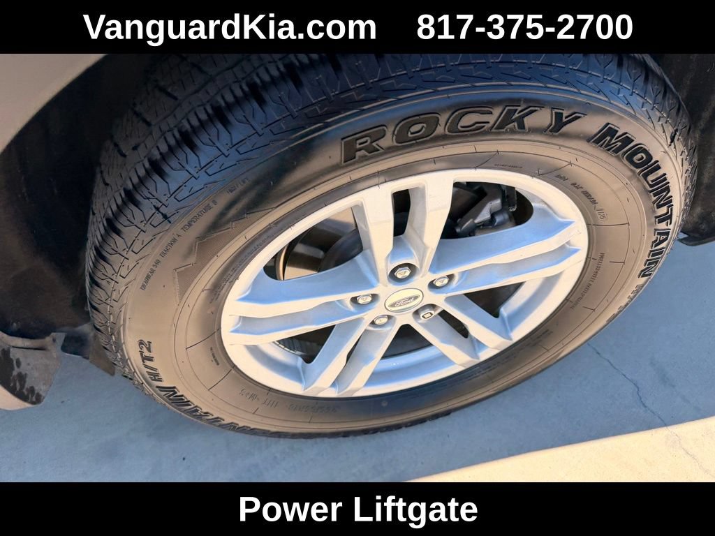 Used 2023 Ford Explorer XLT RWD image 9