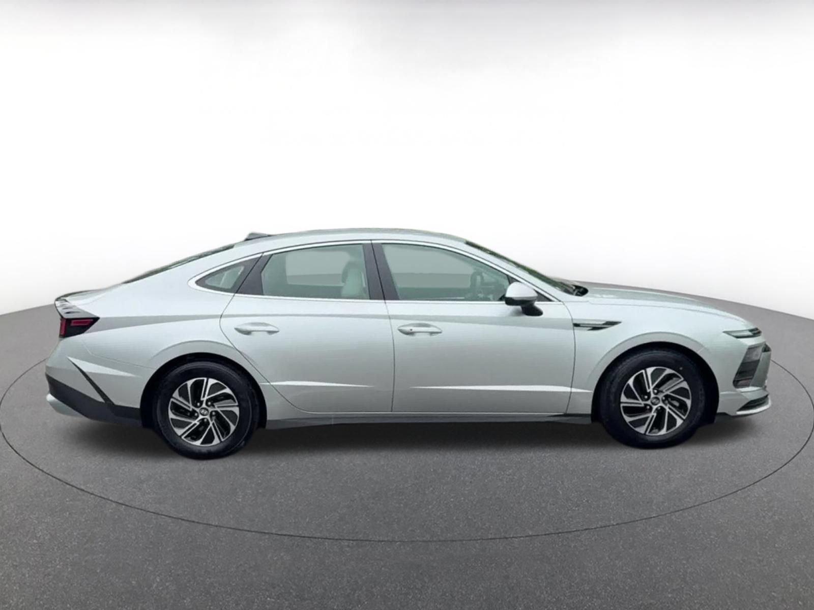 Used 2026 Hyundai Sonata Blue FWD image 13