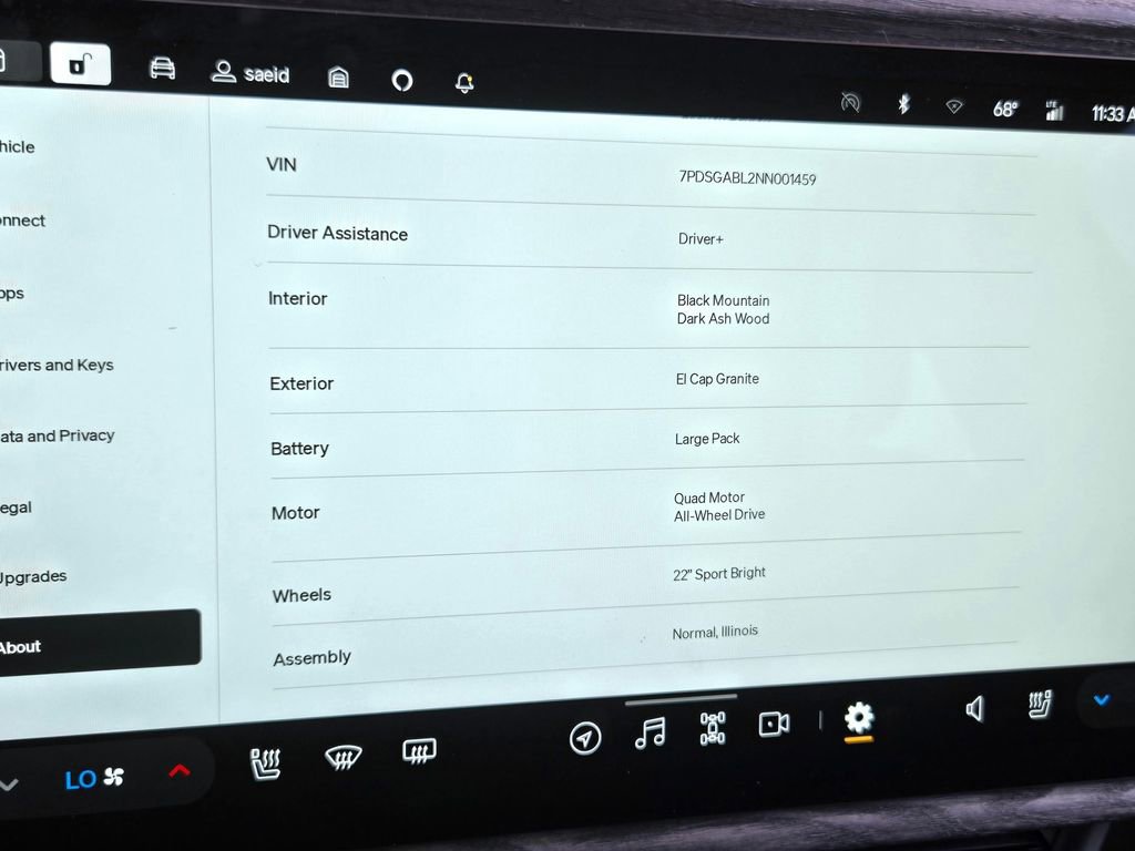 Used 2022 Rivian R1S Launch Edition image 22