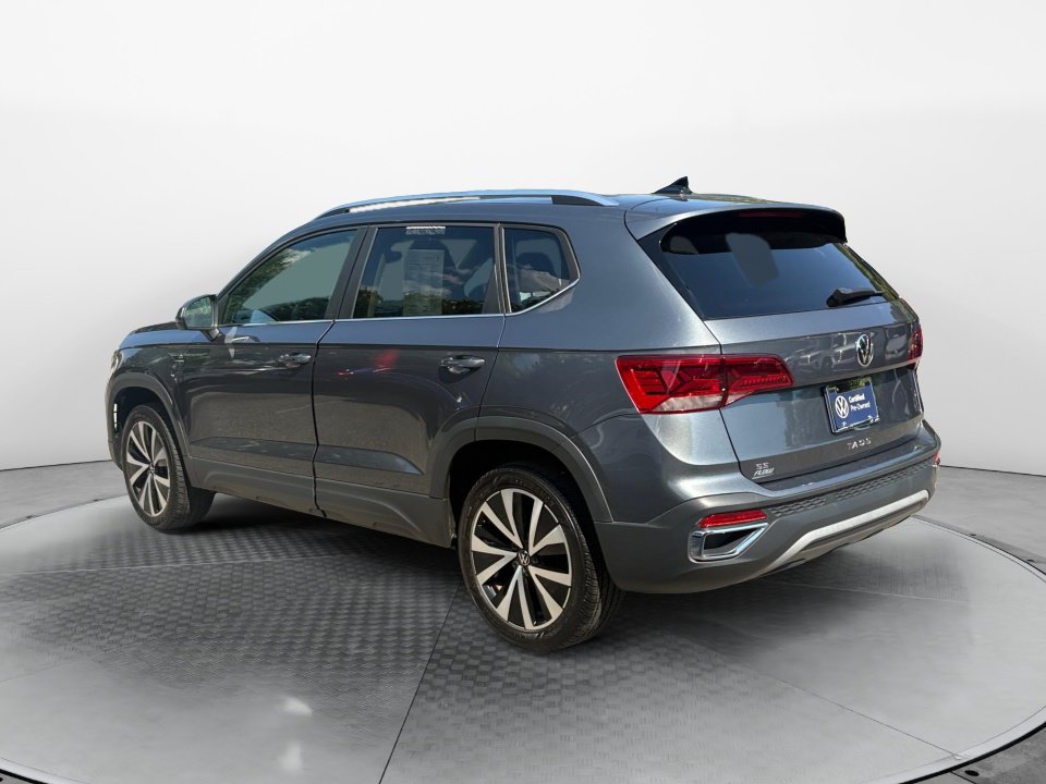 Certified 2023 Volkswagen Taos SE FWD image 5