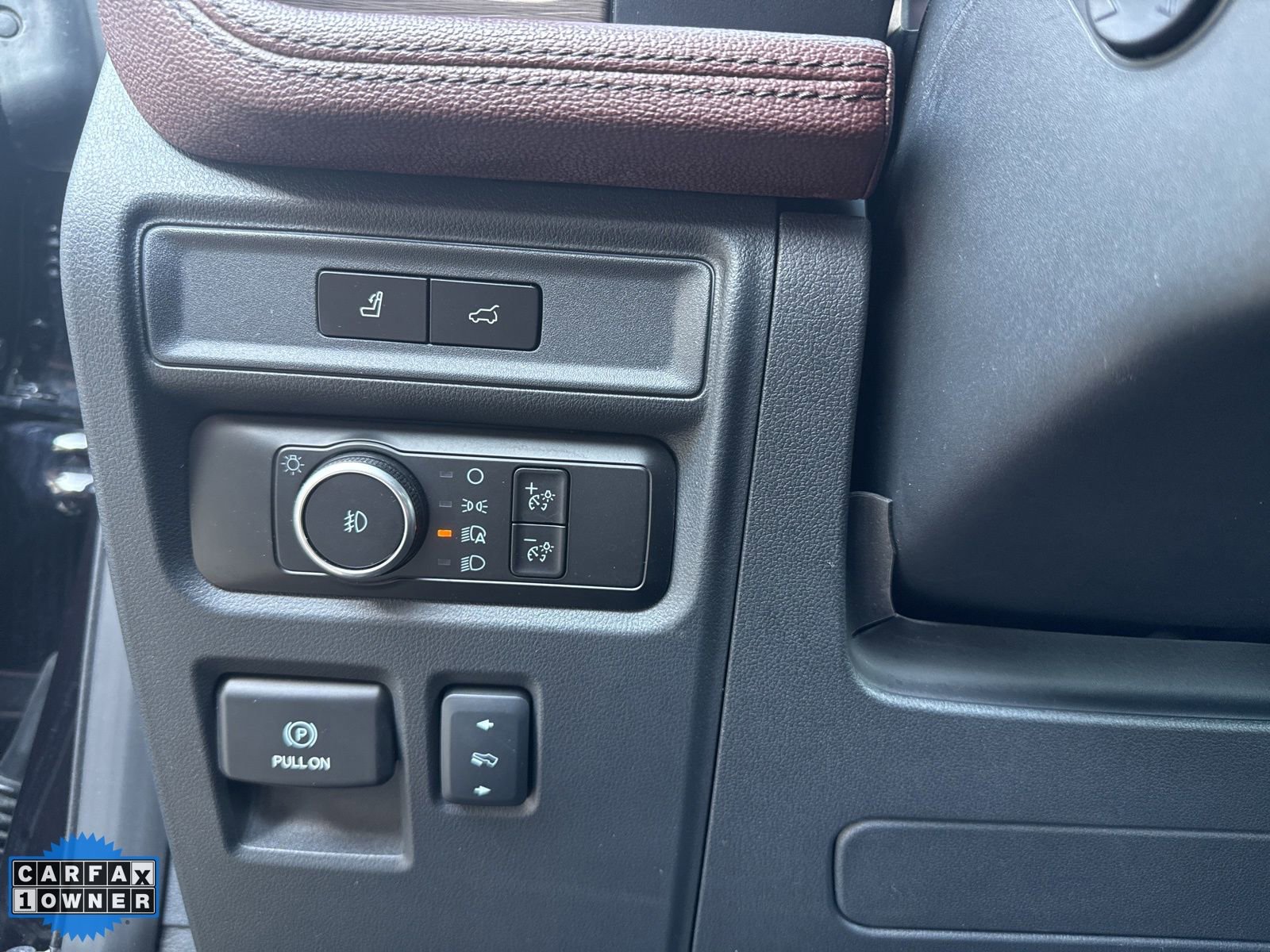 Used 2024 Ford Expedition Limited image 10