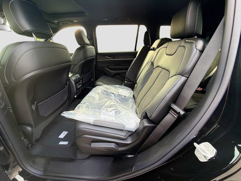 New 2026 Jeep Grand Cherokee L 4WD image 22