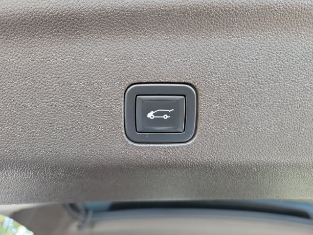 Used 2021 Chevrolet Suburban LT w/ LT Signature Plus Package AWD/4WD image 31