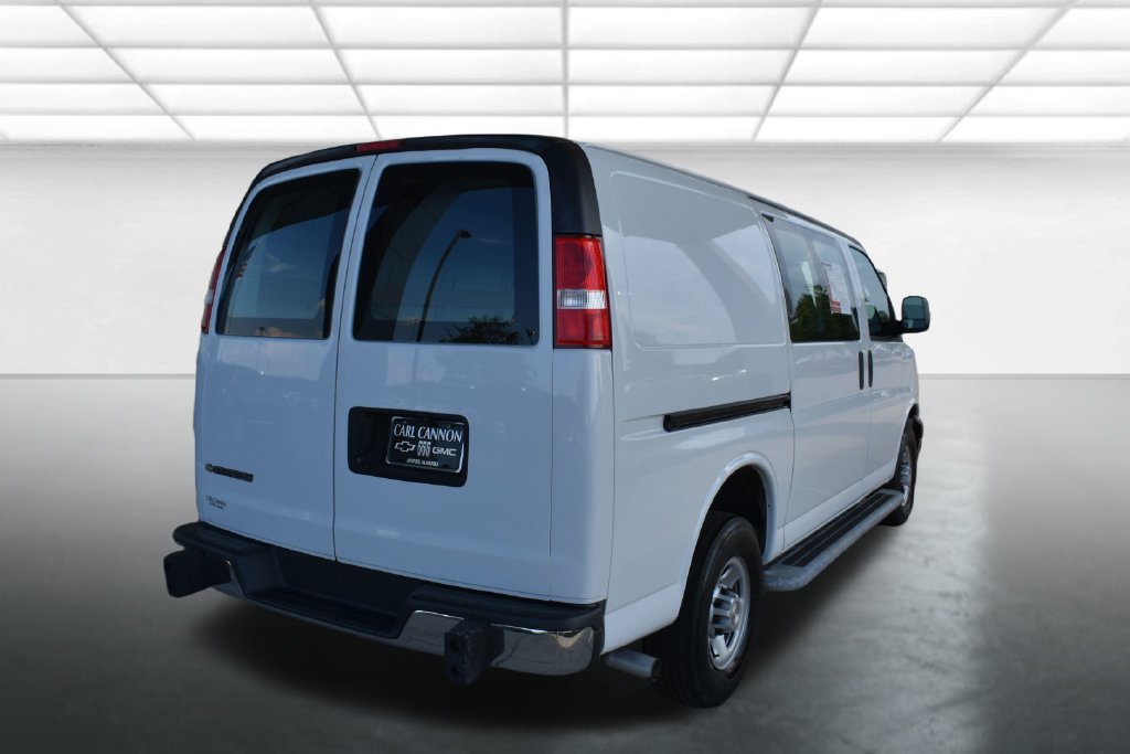 Used 2021 Chevrolet Express 2500 w/ Driver Convenience Package RWD image 5