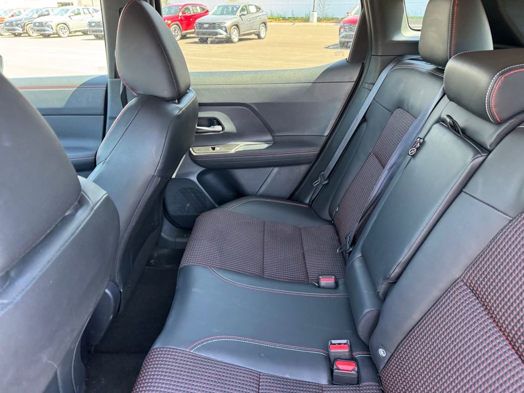 Used 2025 Nissan Kicks SR AWD/4WD image 11