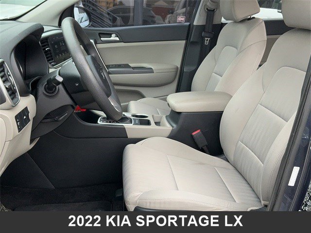 Used 2022 Kia Sportage LX image 12
