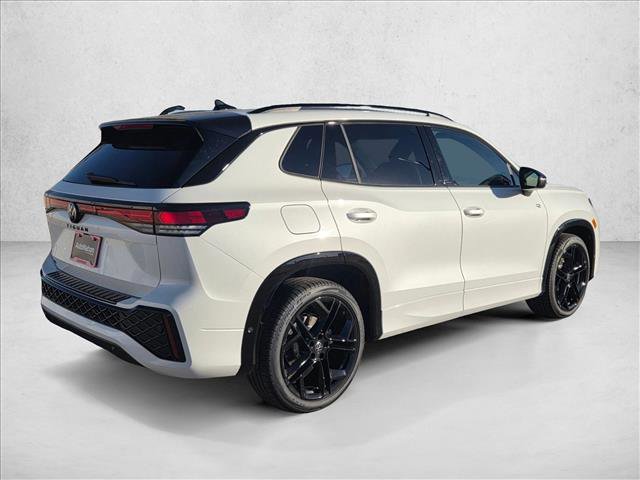 New 2026 Volkswagen Tiguan SE R-Line image 2