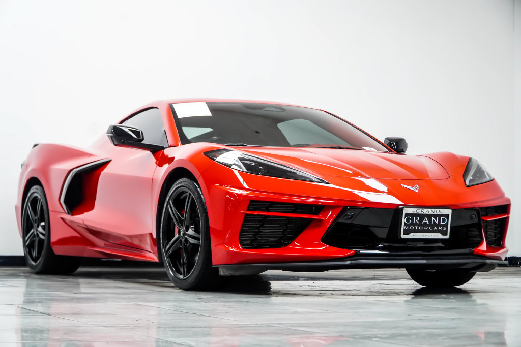Used 2024 Chevrolet Corvette Stingray Premium Cpe w/ Z51 Performance Package RWD image 4