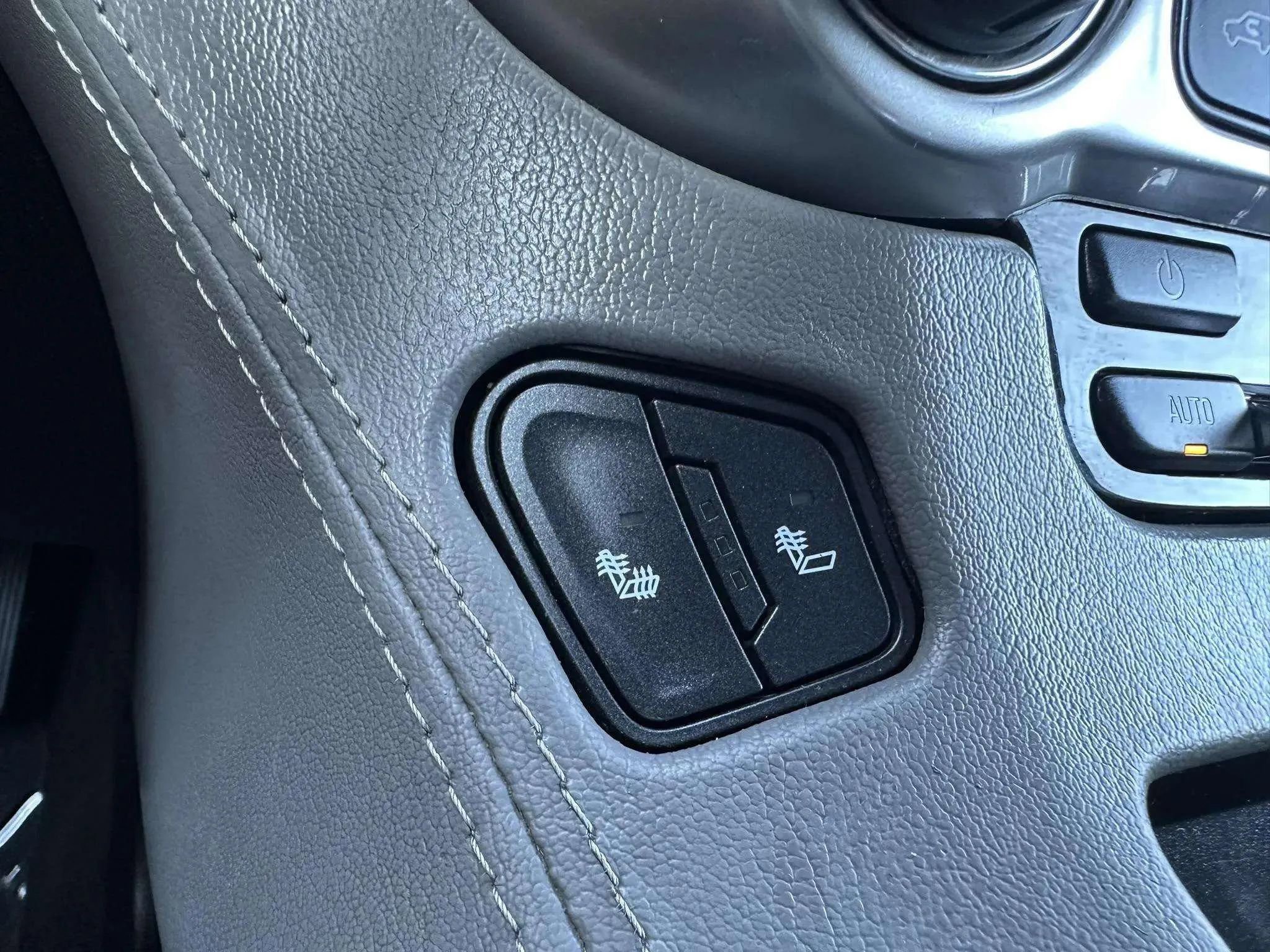 Used 2020 Chevrolet Tahoe LT image 29