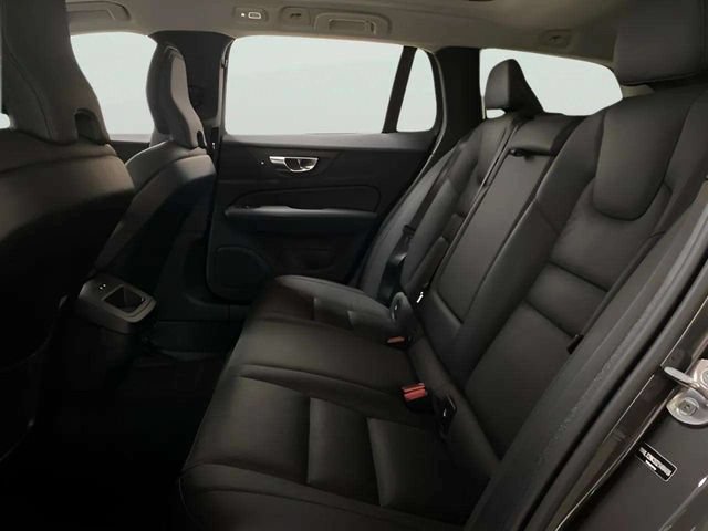 Used 2025 Volvo V60 B5 Cross Country Plus AWD/4WD image 65
