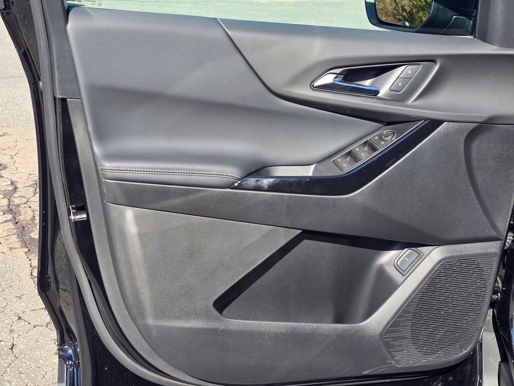 New 2026 Chevrolet Equinox LT w/ Convenience Package II image 36
