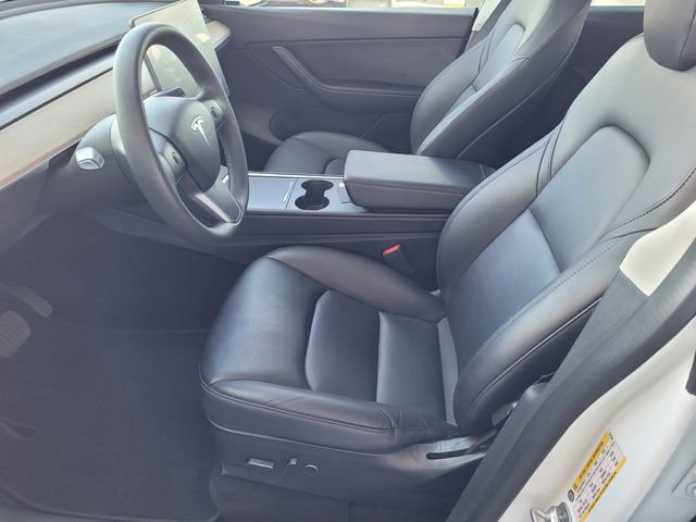 Used 2022 Tesla Model Y Long Range image 15