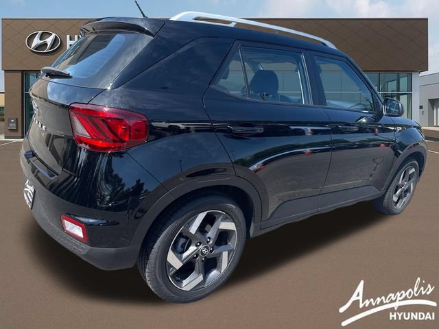 Certified 2026 Hyundai Venue SEL FWD image 5