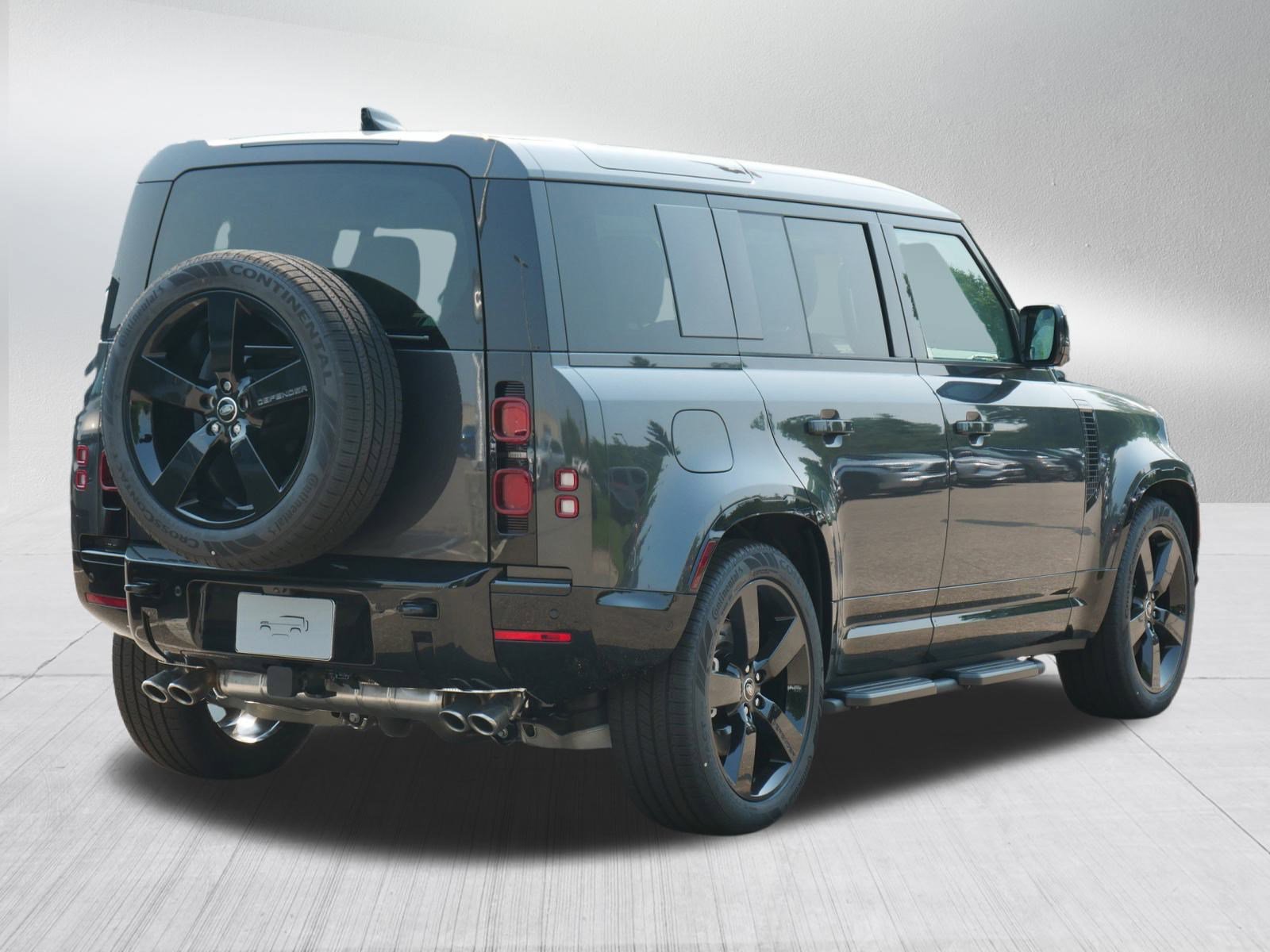 New 2025 Land Rover Defender 110 X-Dynamic SE image 2