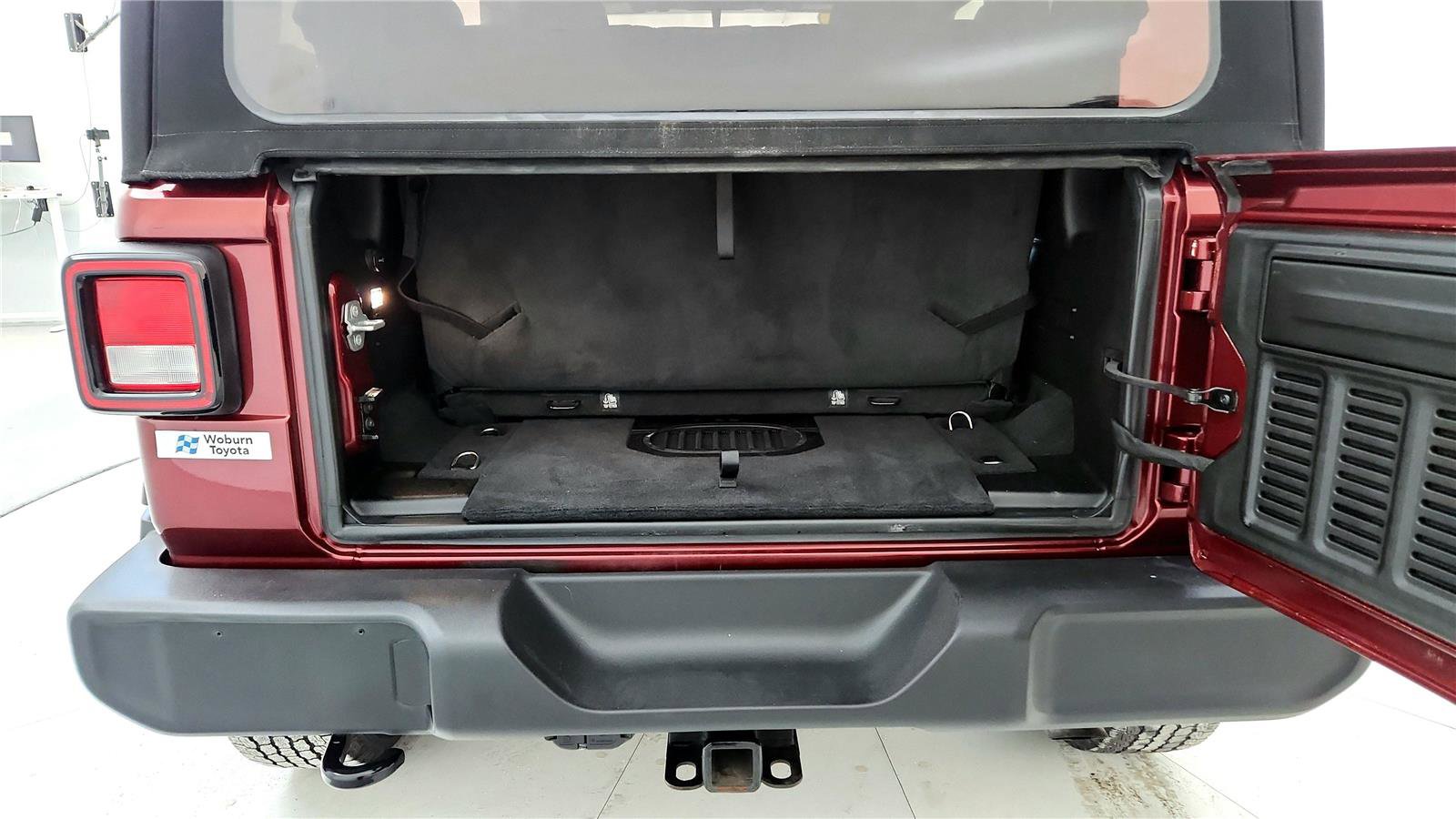 Used 2021 Jeep Wrangler Sport image 17