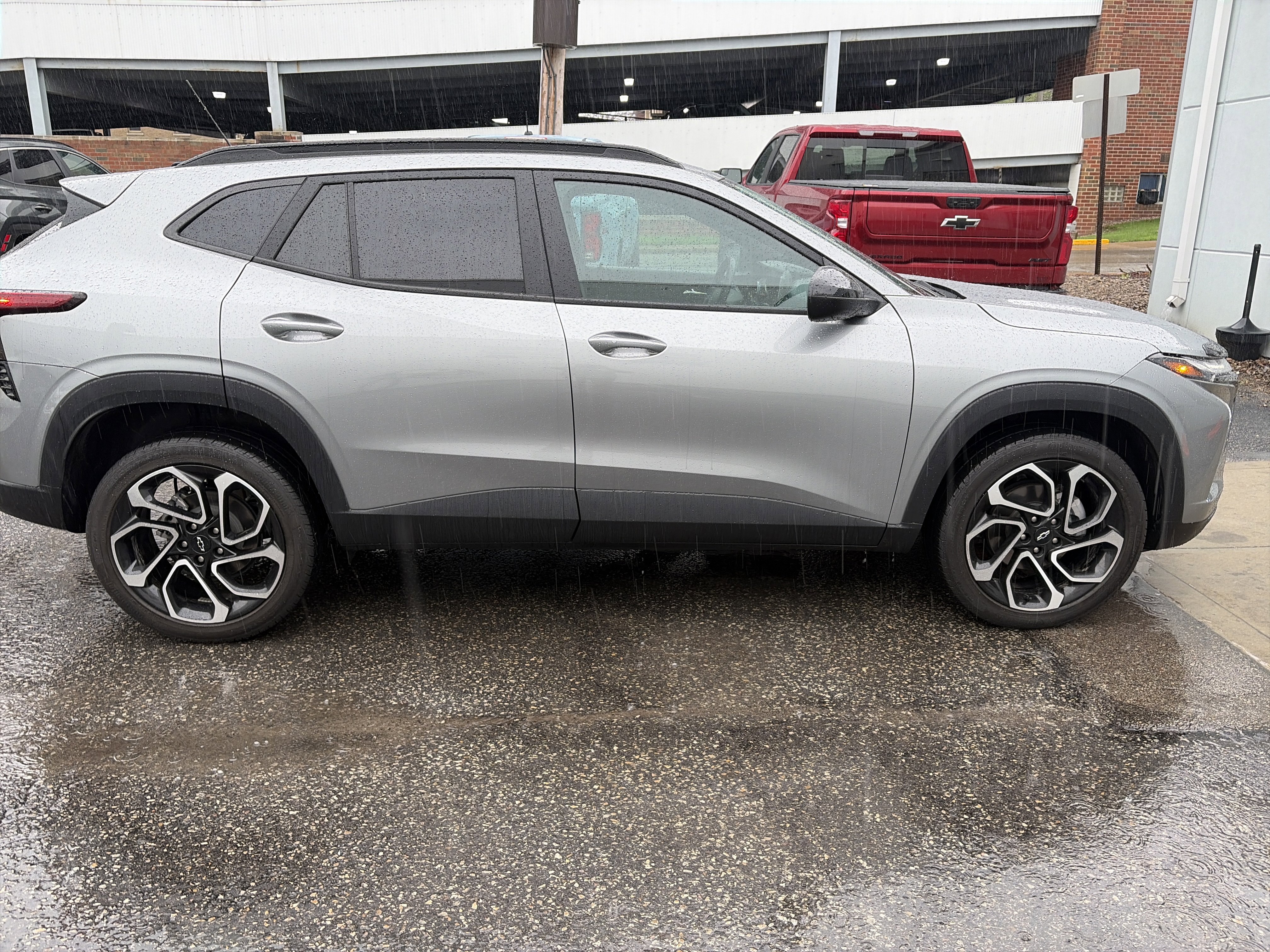 Certified 2024 Chevrolet Trax RS image 5