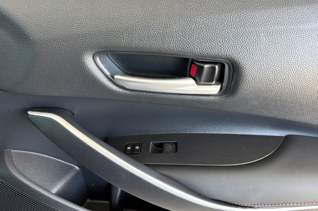 Used 2024 Toyota Corolla SE FWD image 18