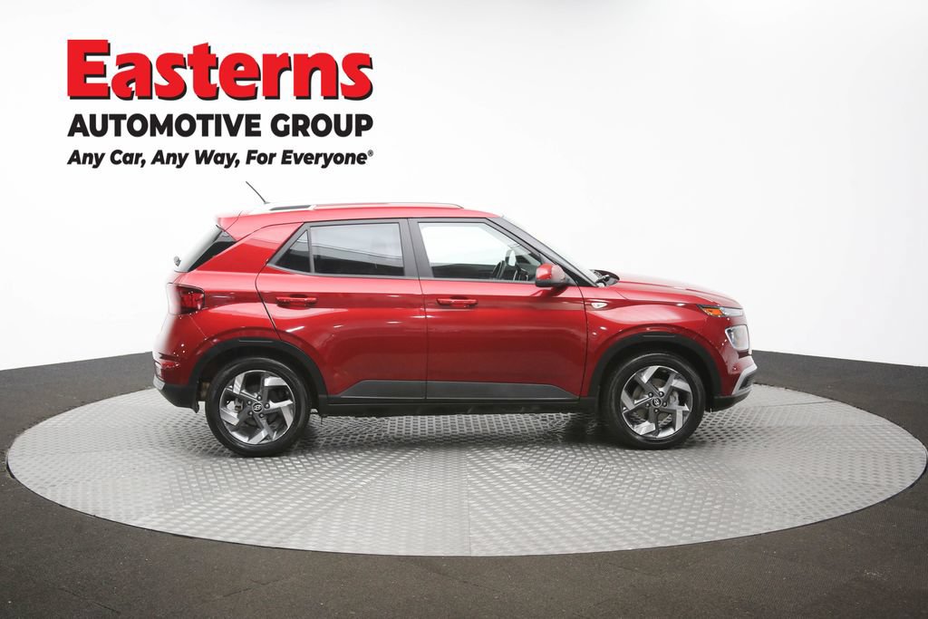 Used 2024 Hyundai Venue Limited FWD image 44