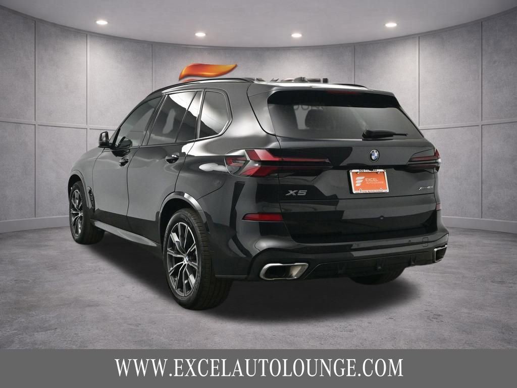 Used 2024 BMW X5 xDrive40i w/ M Sport Package AWD/4WD image 5