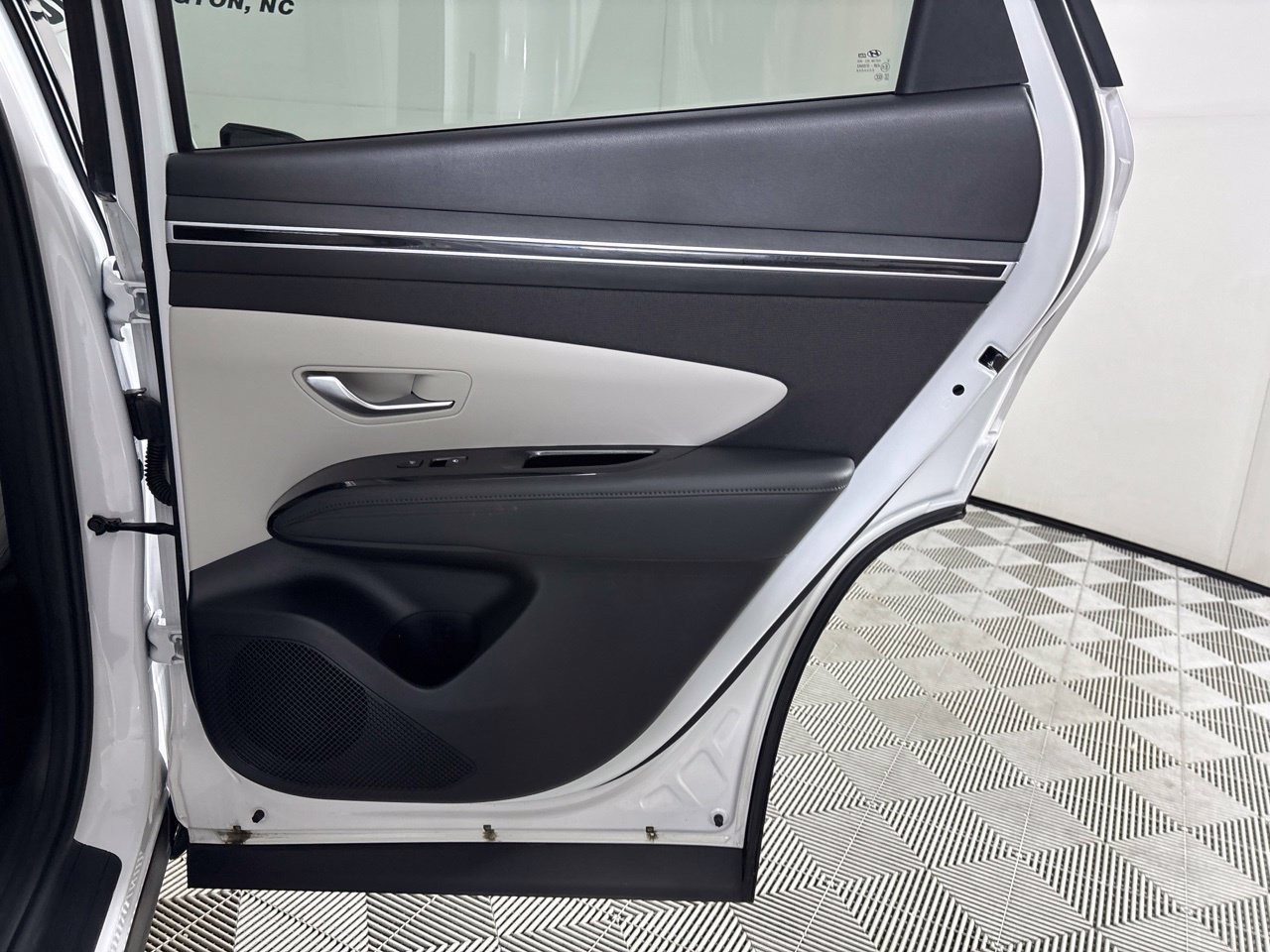 Used 2024 Hyundai Tucson Limited FWD image 26