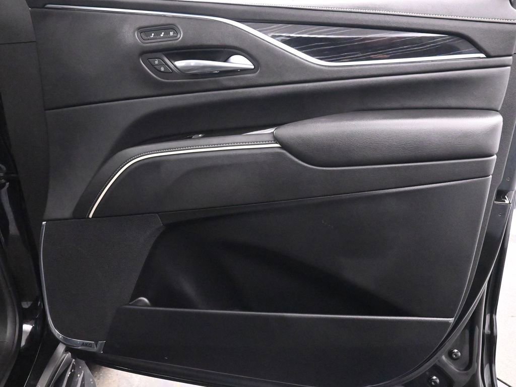 Used 2021 Cadillac Escalade Sport w/ LPO, Illumination Package image 21