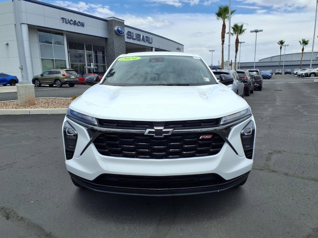 Used 2024 Chevrolet Trax RS FWD image 8