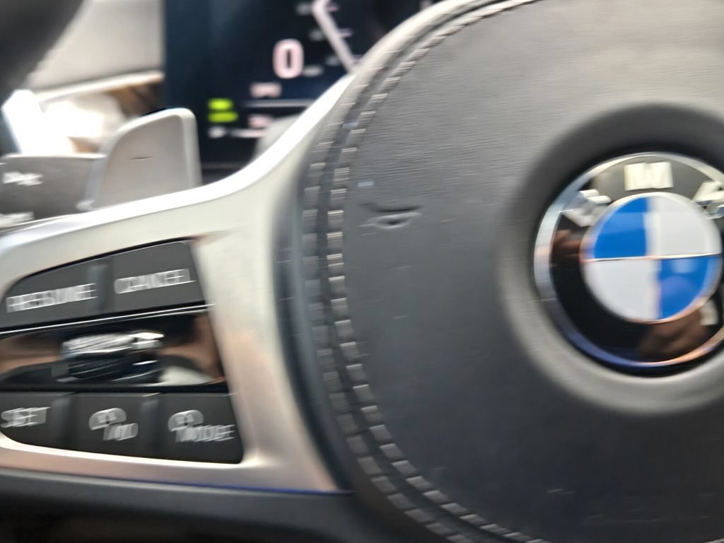 Used 2026 BMW X5 sDrive40i w/ Executive Package RWD image 22