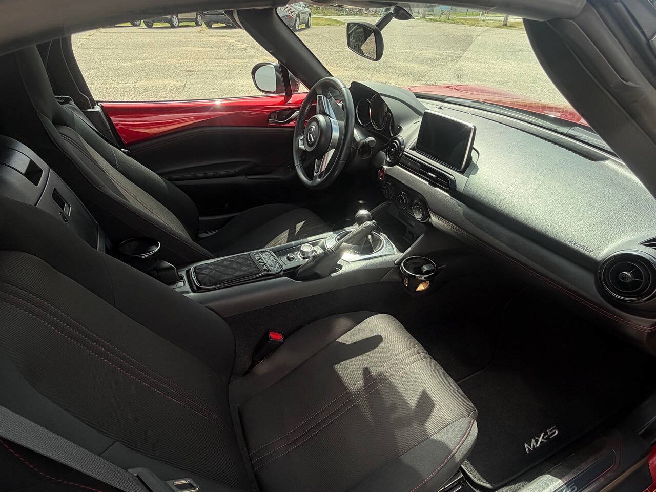 Used 2016 MAZDA MX-5 Miata Club RWD image 16