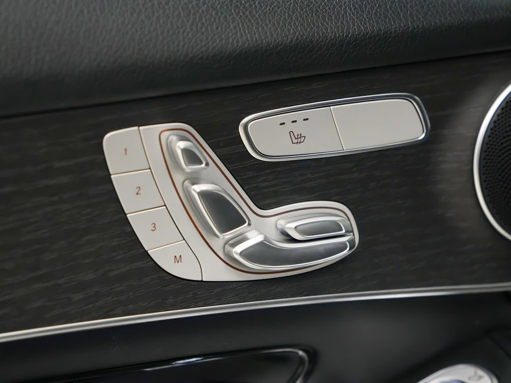 Used 2022 Mercedes-Benz GLC 300 4MATIC image 21