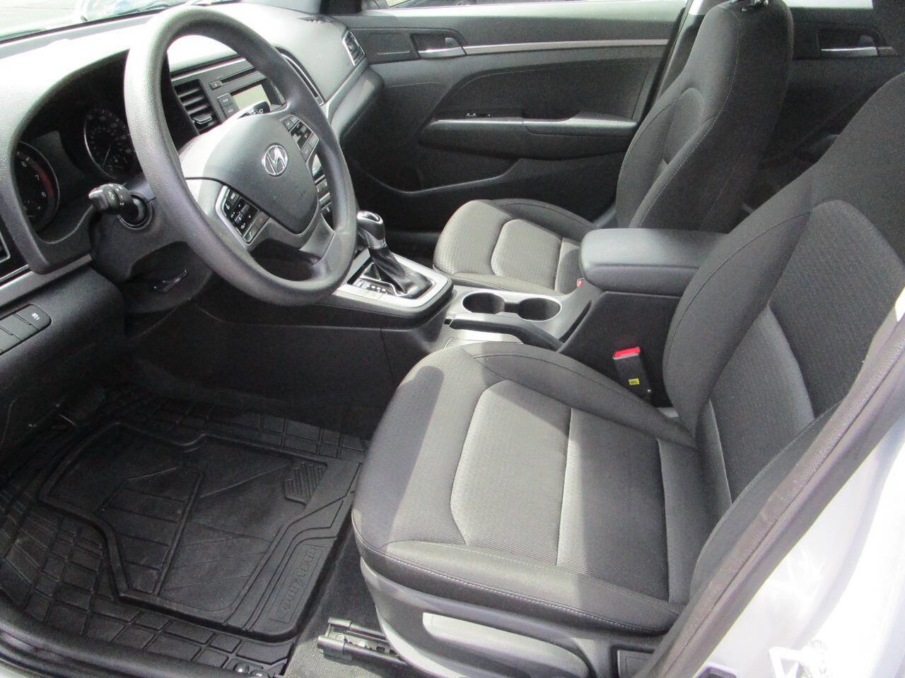 Used 2018 Hyundai Elantra SE image 6