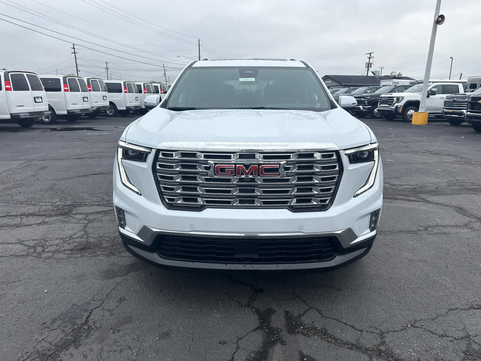 New 2027 GMC Acadia Denali w/ LPO, Floor Liner Package AWD/4WD image 8