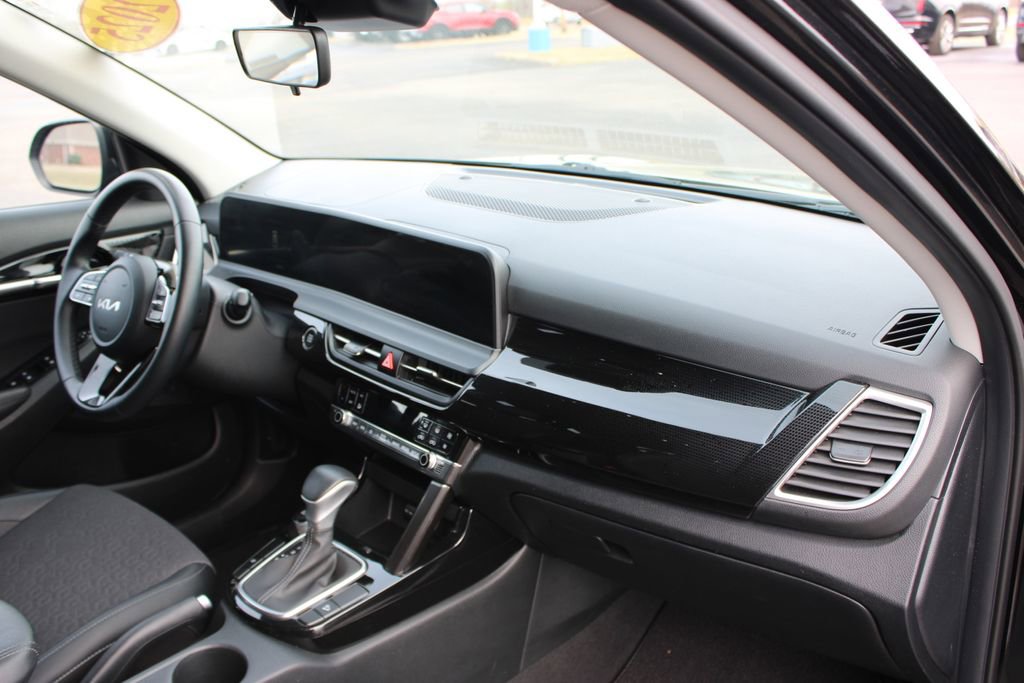 Used 2025 Kia Seltos S image 27