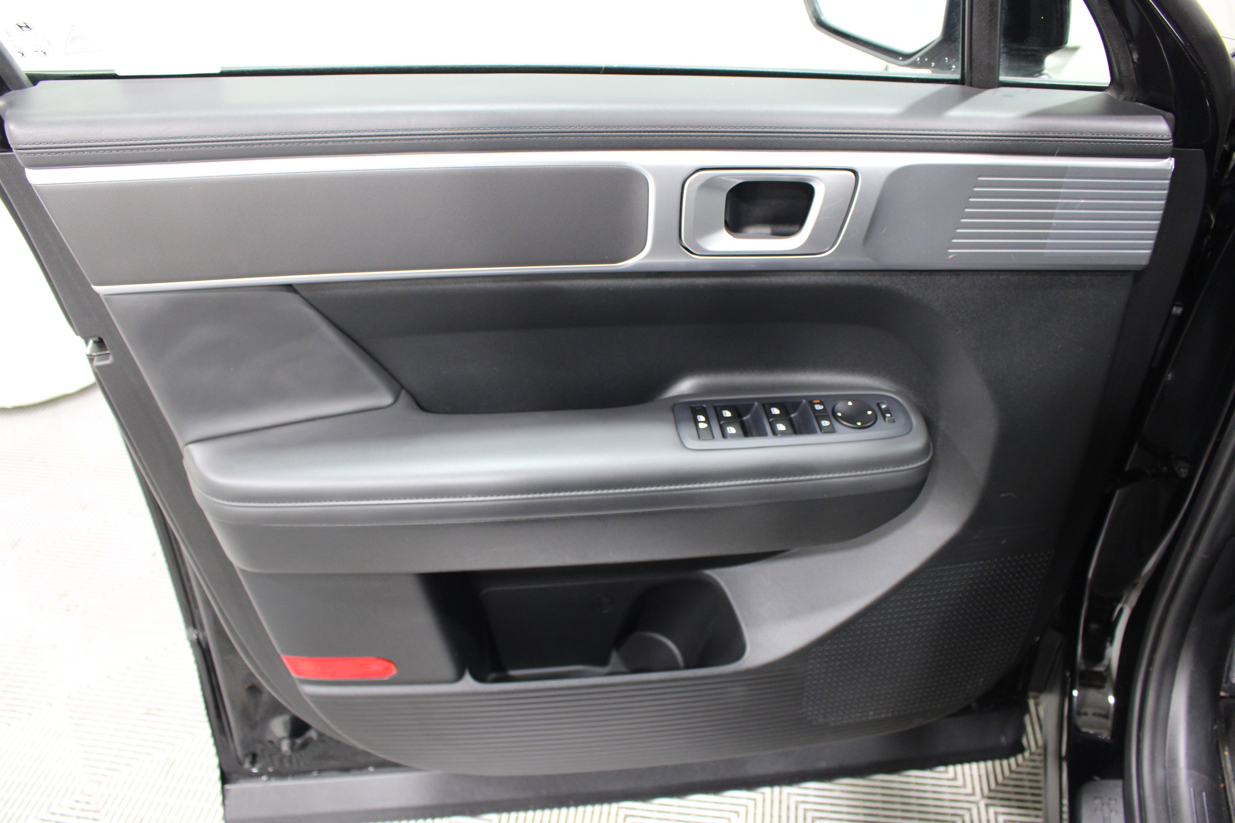 Used 2024 Hyundai Santa Fe XRT AWD/4WD image 6