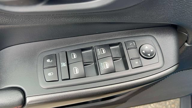 Used 2020 Jeep Cherokee Trailhawk w/ Cold Weather Group AWD/4WD image 23