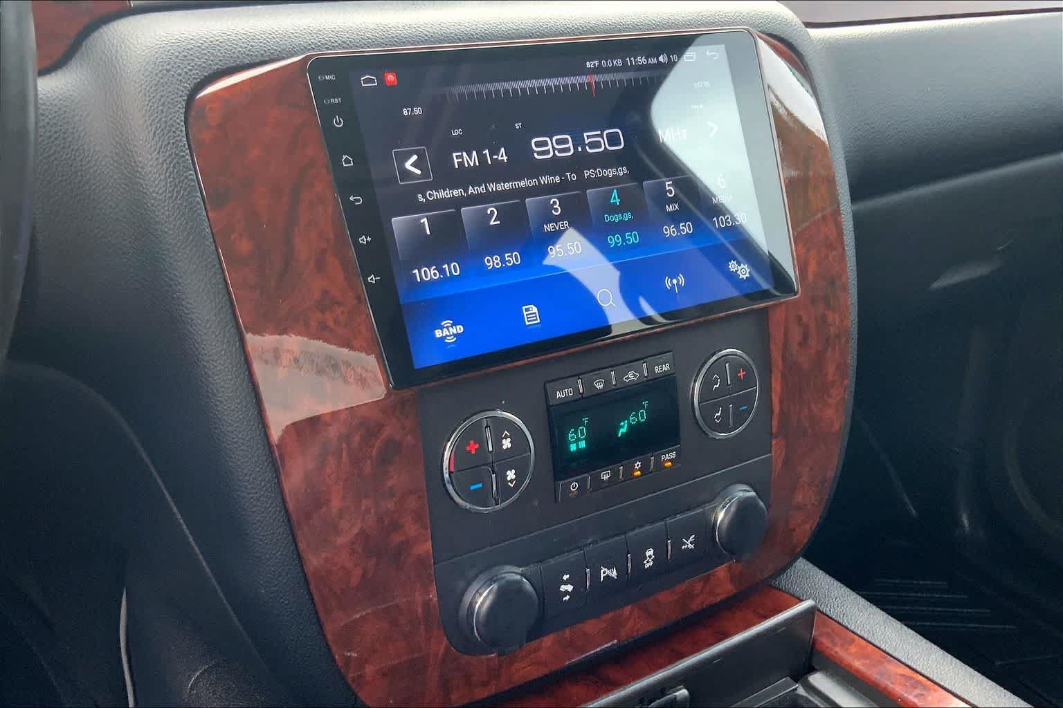 Used 2012 Chevrolet Tahoe LTZ RWD image 6