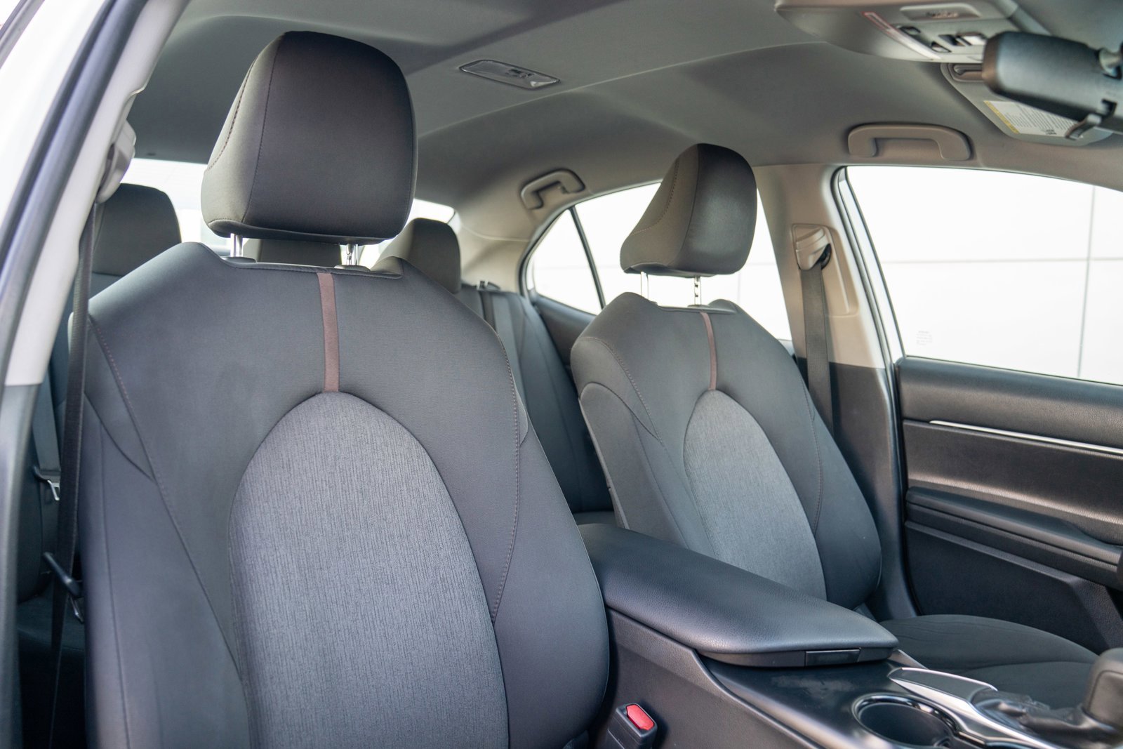 Used 2019 Toyota Camry LE image 24