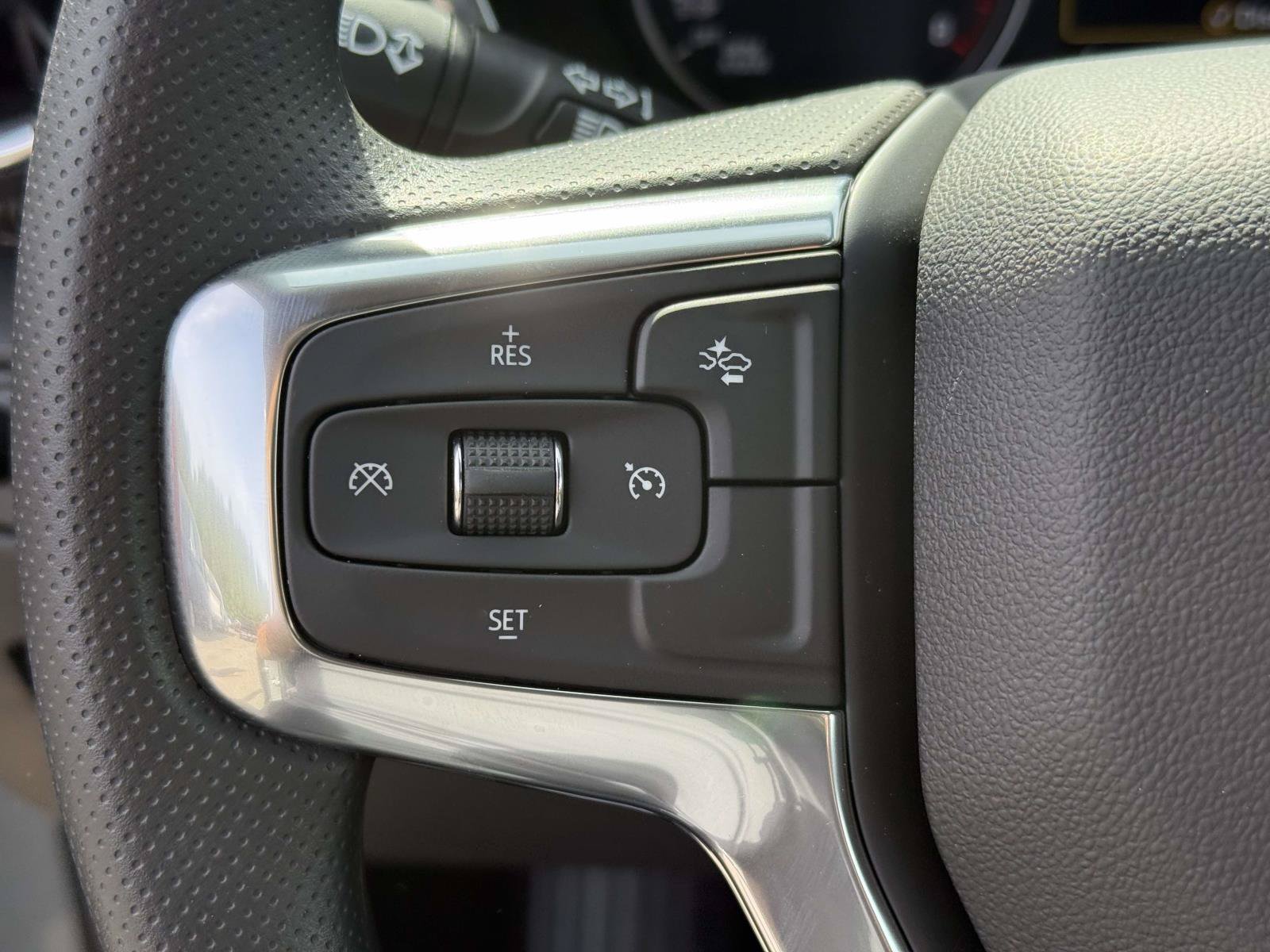 New 2026 Chevrolet Blazer LT w/ Convenience Package AWD/4WD image 17