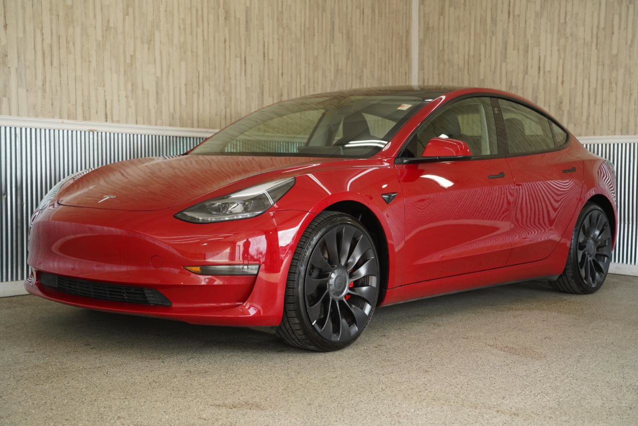 Used 2022 Tesla Model 3 Performance image 4