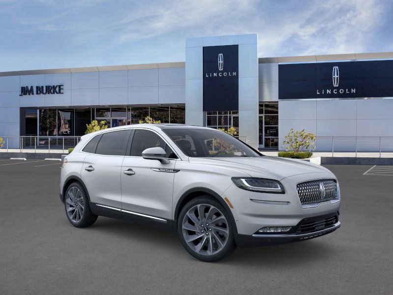 Used 2023 Lincoln Nautilus Reserve w/ Equipment Group 202A image 7