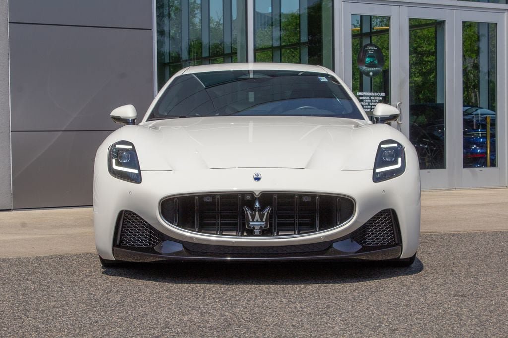 Used 2024 Maserati GranTurismo Modena AWD/4WD image 2