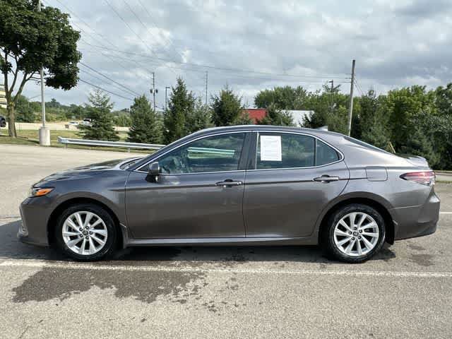 Used 2022 Toyota Camry LE AWD/4WD image 2